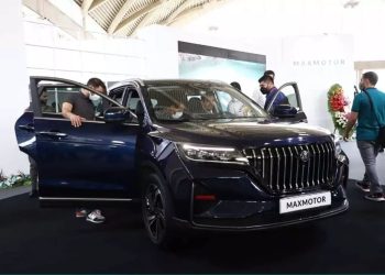 رونمایی از خودروی جدید مکث موتور