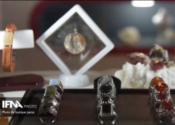 سنگ های تزئینی در قلب نمایشگاه سنگ