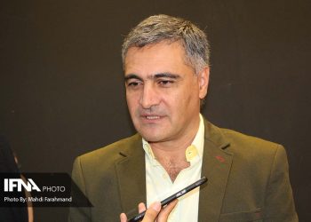 وضع اقتصادی جامعه به تاجران اجازه خرید نمی‌دهد