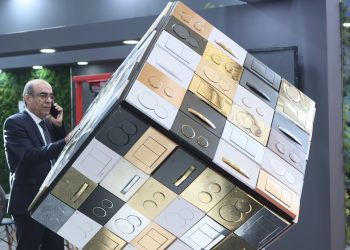 افتتاح نمایشگاه کاشی و سرامیک در شهر آفتاب + (آلبوم عکس)