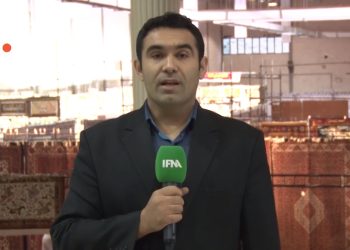 فرش های دستبافت مورد توجه بازدیدکنندگان نمایشگاه زنجان