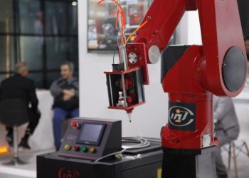 چهارمین نمایشگاه بین‌المللی لیزر و فوتونیک + (آلبوم عکس)