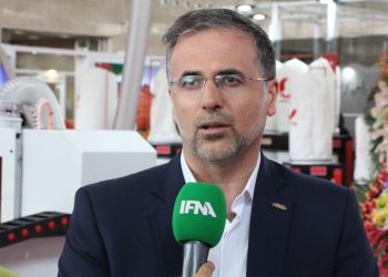 تقدسی نژاد ابقا شد