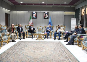 نشست صمیمی مدیرعامل شرکت نمایشگاههای بینالمللی ایران با مدیران سابق نمایشگاهی + (آلبوم عکس)