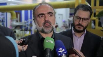 سرپرست وزارت صمت در گفت وگو با «ایفنا»: وضعیت تخصیص ارز به واحدهای تولیدی تغییر می کند/ در آینده ترخیص ۹۰ درصدی در گمرک خواهیم داشت