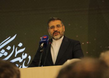 تاجیکستان مهمان ویژه مصلی/آسمان تهران در نمایشگاه کتاب نورافشان شد