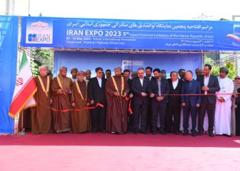 سرپرست وزارت صمت در مراسم افتتاحیه نمایشگاه ایران اکسپو ۲۰۲۳: نمایشگاه ایران اکسپو در راستای جهش بزرگ اقتصادی کشور است