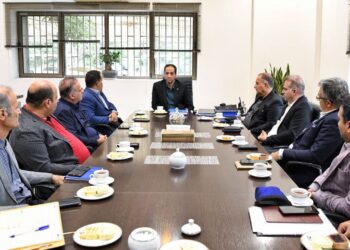 برگزاری جلسه هم‌اندیشی علایی با اعضای جدید هیئت‌مدیره انجمن برگزارکنندگان نمایشگاه‌ها / تقدیر از مدیران سابق