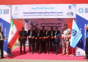 شیشههای رنگارنگ در نمایشگاه بینالمللی تهران + (آلبوم عکس)