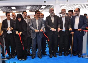 دومین نمایشگاه ایفپکس افتتاح شد/صنعت چاپ احتیاج به نوسازی ماشینآلات و تجهیزات دارد