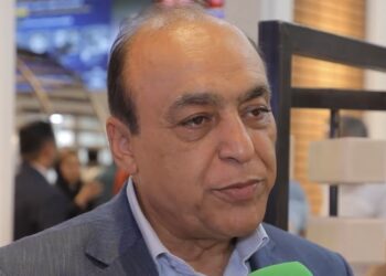 با آجر نماچین، نما رو بچین و بشین نگاه کن