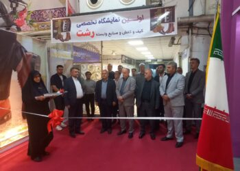 رئیس اتاق اصناف گیلان در جریان افتتاح نمایشگاه کیف و کفش: گیلان ظرفیت تبدیل شدن به قطب صنعت کیف و کفش را دارد