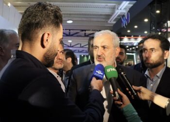 وزیر صمت: از امروز عرضه خودروهای خارجی آغاز شد