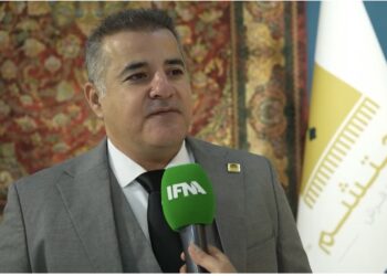 بازار فرش ایران در کاشان است