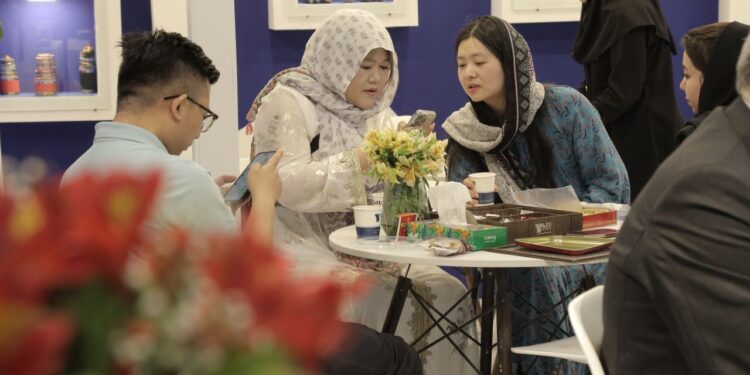 آلبوم عکس از نمایشگاه بین‌المللی نفت