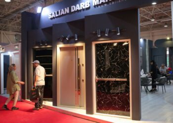 نمایشگاه در و پنجره