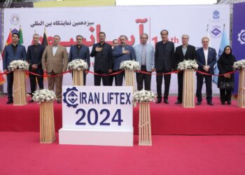 درهای نمایشگاه آسانسور به روی مخاطبان باز شد