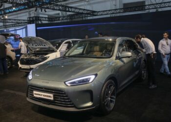 نمایشگاه خودرو