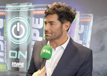 رضا گلزار: برندهای ایرانی با برندهای خارجی رقابت می‌کنند