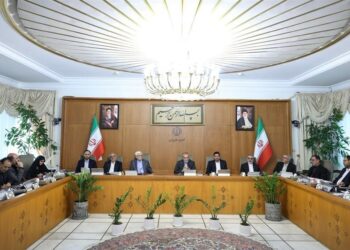 انتصاب ۱ تا ۳ زن به‌عنوان استاندار و انتصاب استاندار عرب برای خوزستان