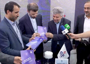 رونمایی از محصول جدید جم پیلن در نمایشگاه ایران پلاست