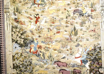 هنر یا عشق کدام یک قالی را بردار می آویزد