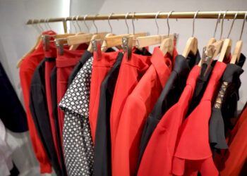 علت گرانی لباس در ایران چیست؟