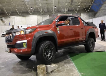 نمایشگاه خودرو در تبریز