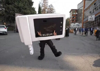 زنگ را با سوزوکی بزنیدچون ساخت ایران است