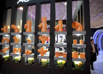 همه این لوله ها تولید پلیمر گلپایگان است