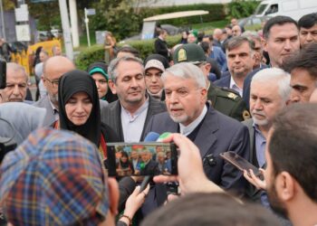 درخواست وزیر میراث فرهنگی از مجلس ؛ معاونت صنایع دستی را به یک سازمان تبدیل کنید