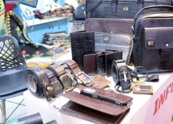 صنایع دستی سراسر ایران در نمایشگاه صنایع دستی