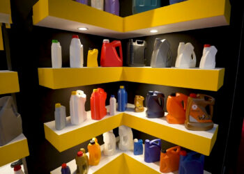 کیانی تولید کننده محصولات پلاستیکی با کیفیت