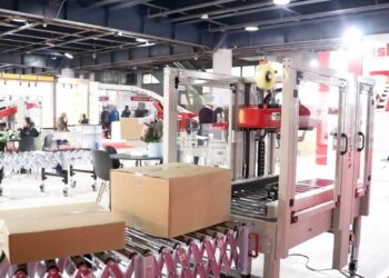 پیشرو پک، مطمئنترین تولیدکننده سـیسـتمهای بسـتهبندی و خطوط انتقــال