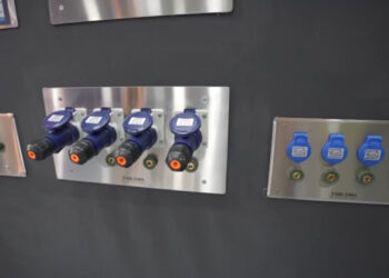 در شرکت تابلوما؛ دختر  کو ندارد نشان از پدر