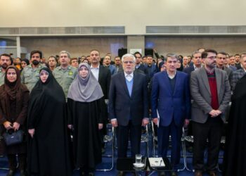 معاون اول رئیس جمهور در افتتاحیه نمایشگاه محیط زیست؛ شعار زندگی بدون کربن را کشورهایی می‌دهند که بیشترین سود را از این سوخت برده‌اند