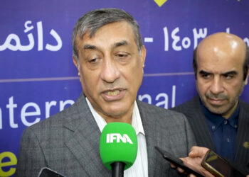 معاون اجرایی رئیس جمهور در نمایشگاه؛ مصرف برق باید هوشمندسازی شود