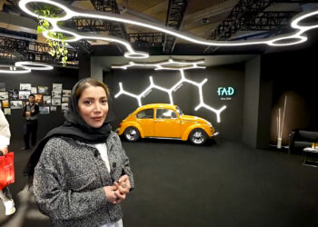 ترک لنز دوربین ایفنا از گرما و سرما نمایشگاه میدکس