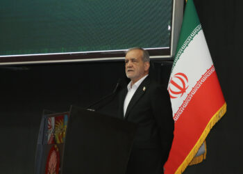 رئیس جمهور در افتتاحیه نمایشگاه تجارت با اوراسیا؛ اوراسیا، خط بطلانی برای یکجانبه گرایی است