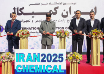 نمایشگاه ایران کمیکال ۲ ساله شد