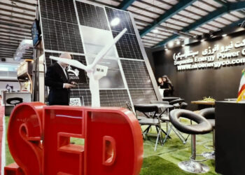 برق به یزد آمد