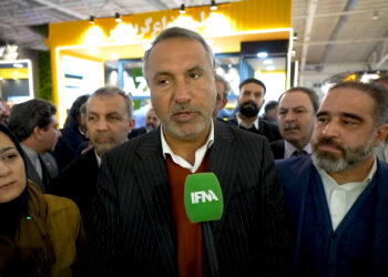 رئیس کمیسیون عمران در نمایشگاه  قیر: