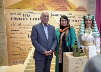 بنیانگذار صنایع غذایی بهروز ؛  خدمت می کنیم تا ایران آباد بماند