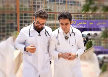 دکتر جون دکتر! ایفنا نسخه نمایشگاه رو نوشت