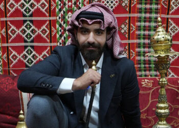 چرا توی قهوهخانهها چای میخوریم؟!