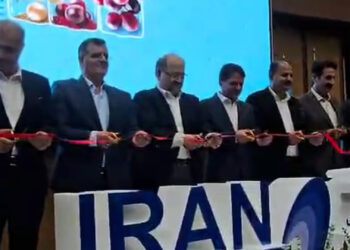 آغاز نوزدهمین نمایشگاه بینالمللی ایرانپلاست در تهران