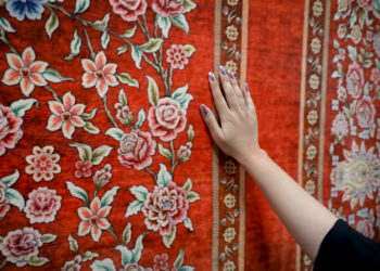 فرش محتشم ؛ آفرینش در تار وپود ماست