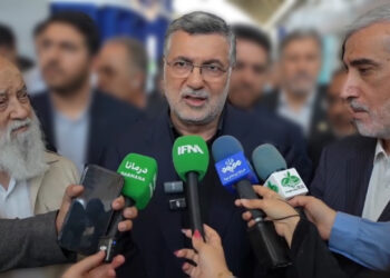 وزیر بهداشت؛ فشار مکانیزم ماشه بیشتر از گذشته نیست