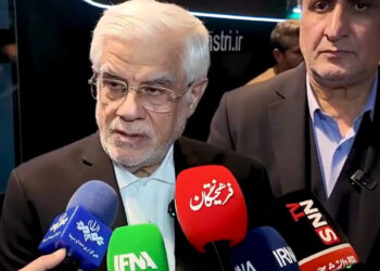 عارف؛ بروکراسی نفس پژوهش را گرفته