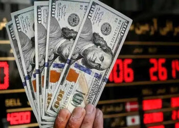 بچسبیم به دلار که بیرون نره!